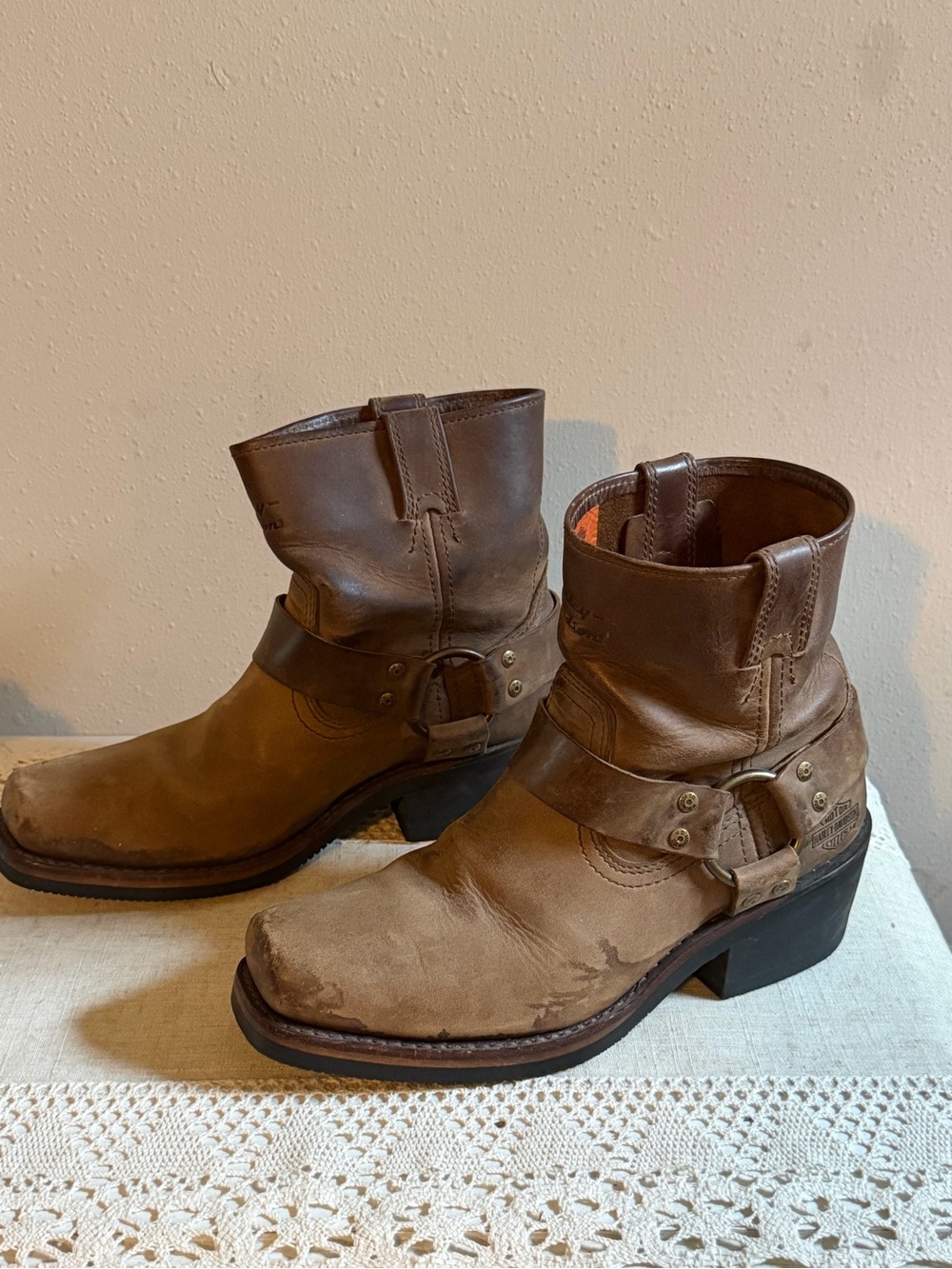 Harley Davidson Women's Size
9 Brown Leather Harness Boots square toe Moto